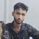 বাড়িতে ডিবি পুলিশ, নিজেই ঘর থেকে অস্ত্র বের করে দিলেন যুবক